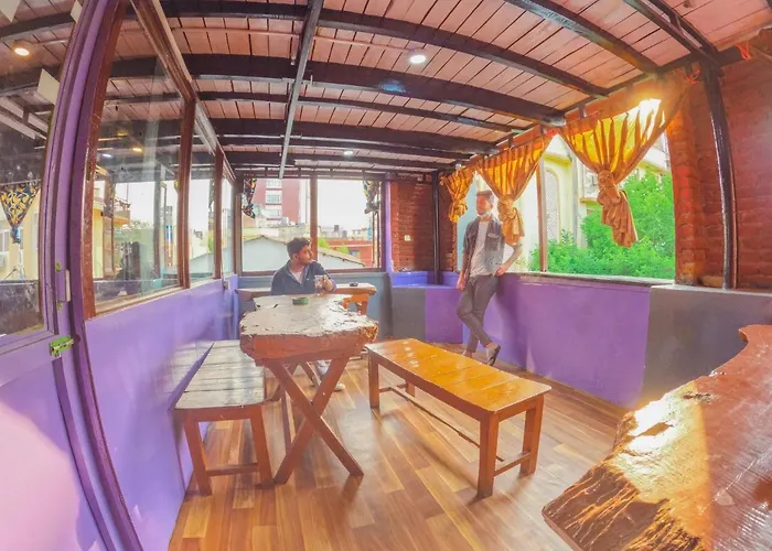 Hostel Aarogya And Restaurant *