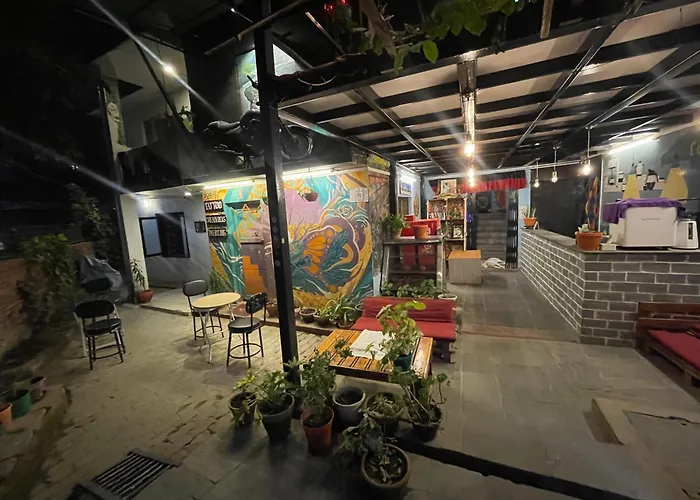 Aarogya And Restaurant Hostel